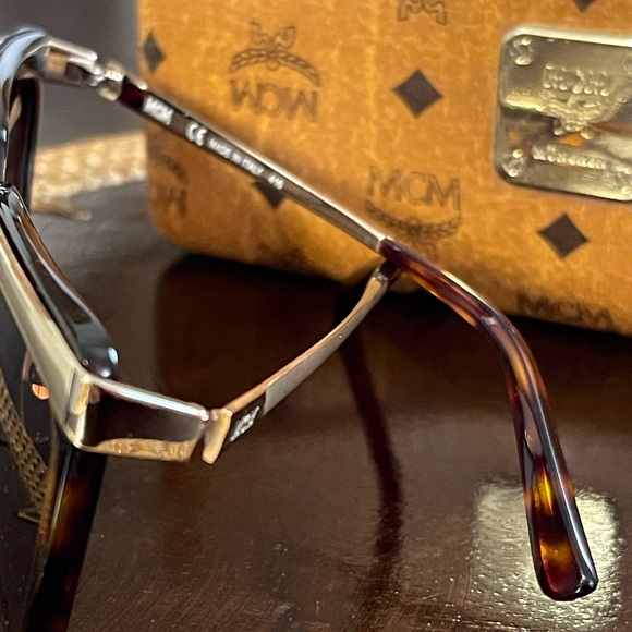 MCM women’s sunglasses - Picture 4 of 9